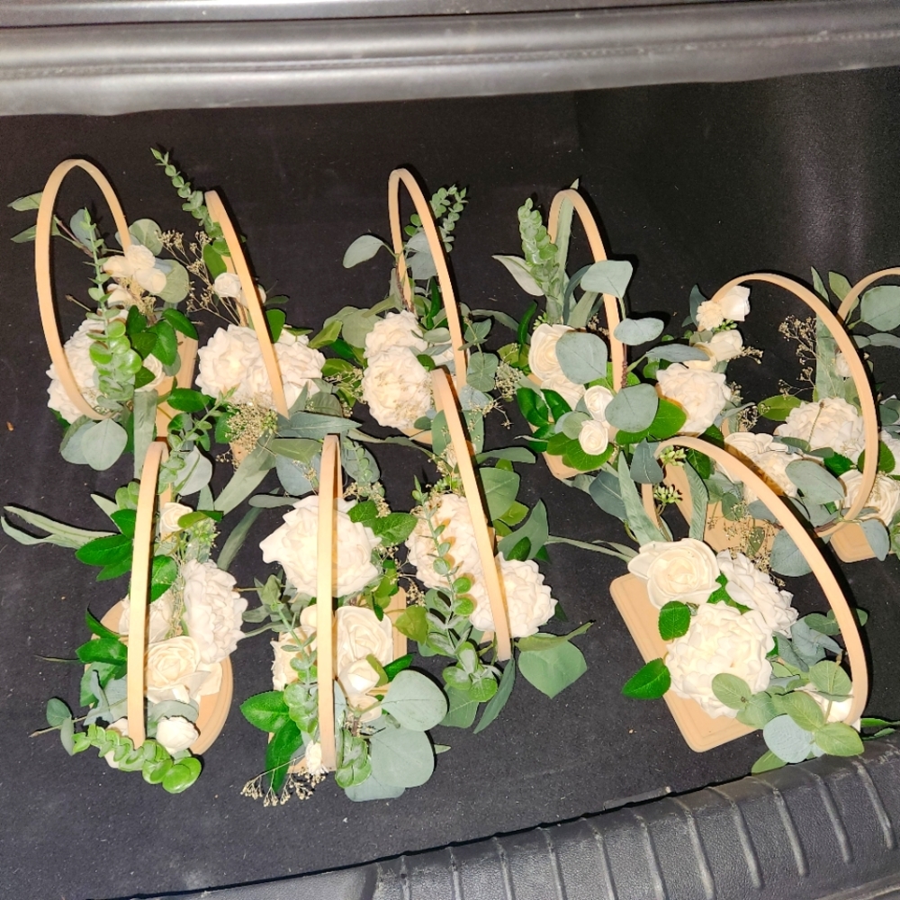 Wedding centerpieces.  This is a lot with 10 pieces. Sold together only.